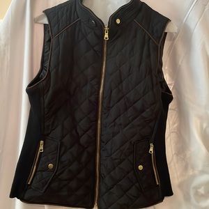 Women’s lightweight vest fitted like new